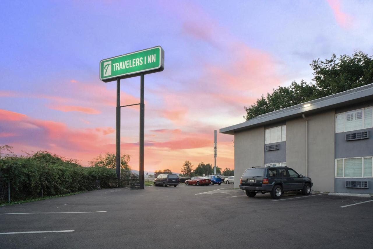 Travelers Inn Medford Extérieur photo